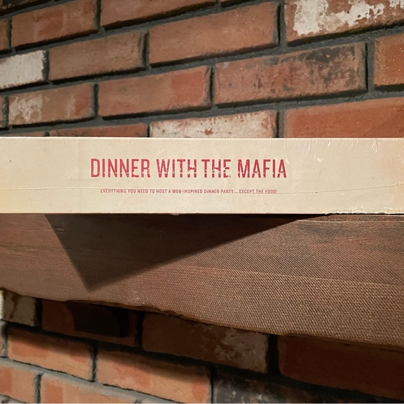 Dinner Party Game with the Mafia! Brand new factory sealed -fun to host / gift! - Picture 3 of 4